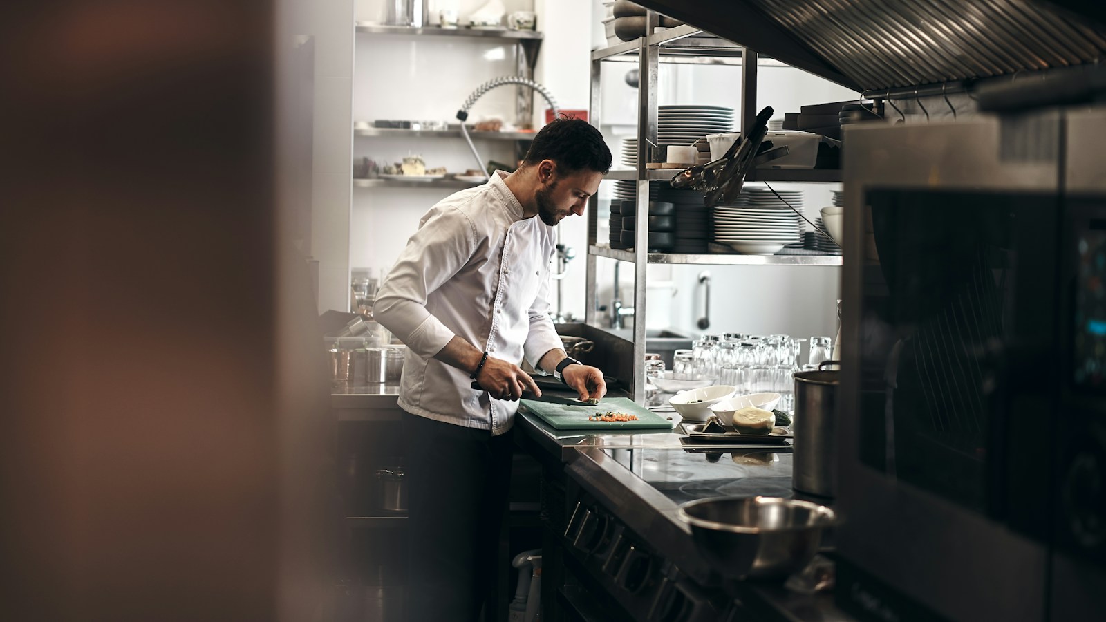 Commercial kitchen extraction system prepared for TR19 Grease-aligned cleaning